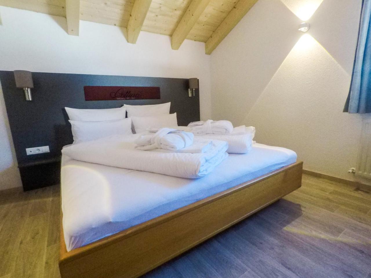 Collina Hotel Garni Nauders Exterior photo